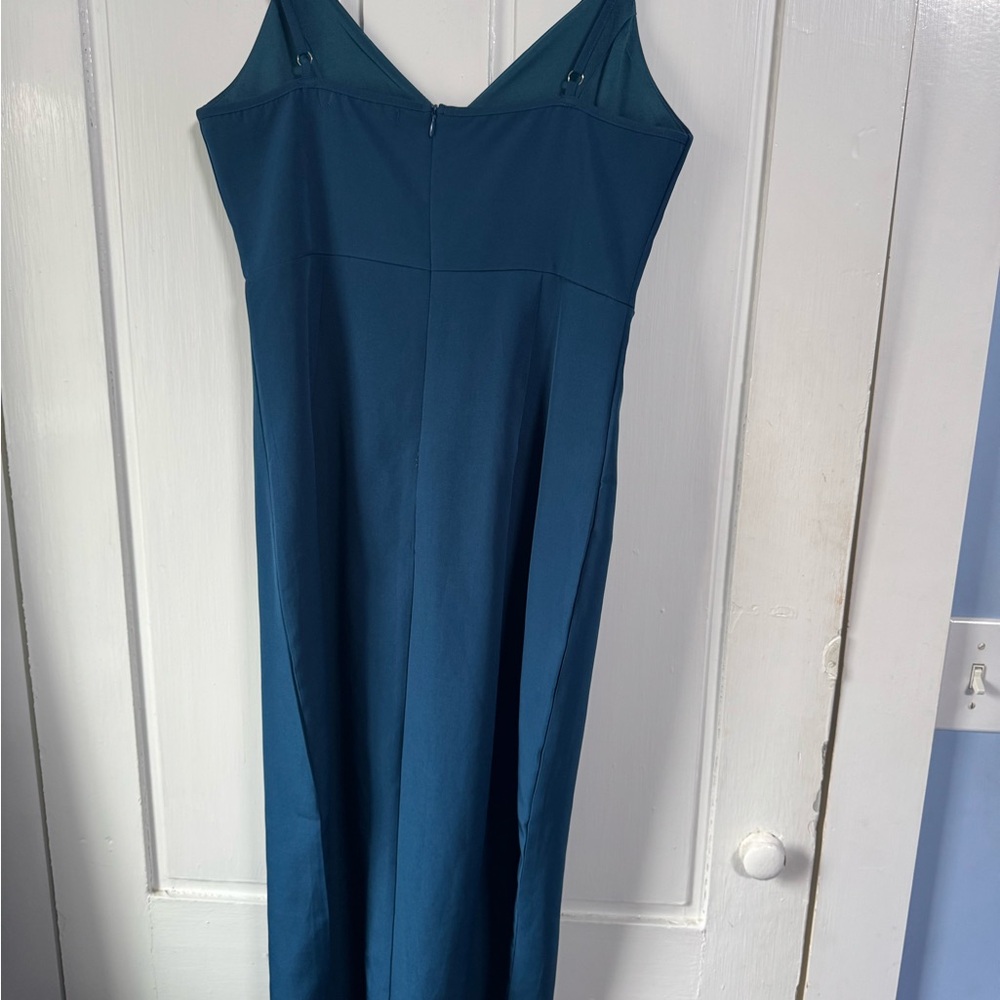 Elegant Teal Sleeveless Dress